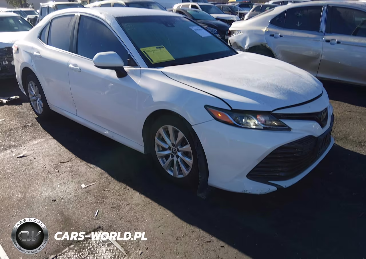 2018 Toyota Camry Le VIN:4T1B11HK5JU010207 - 14