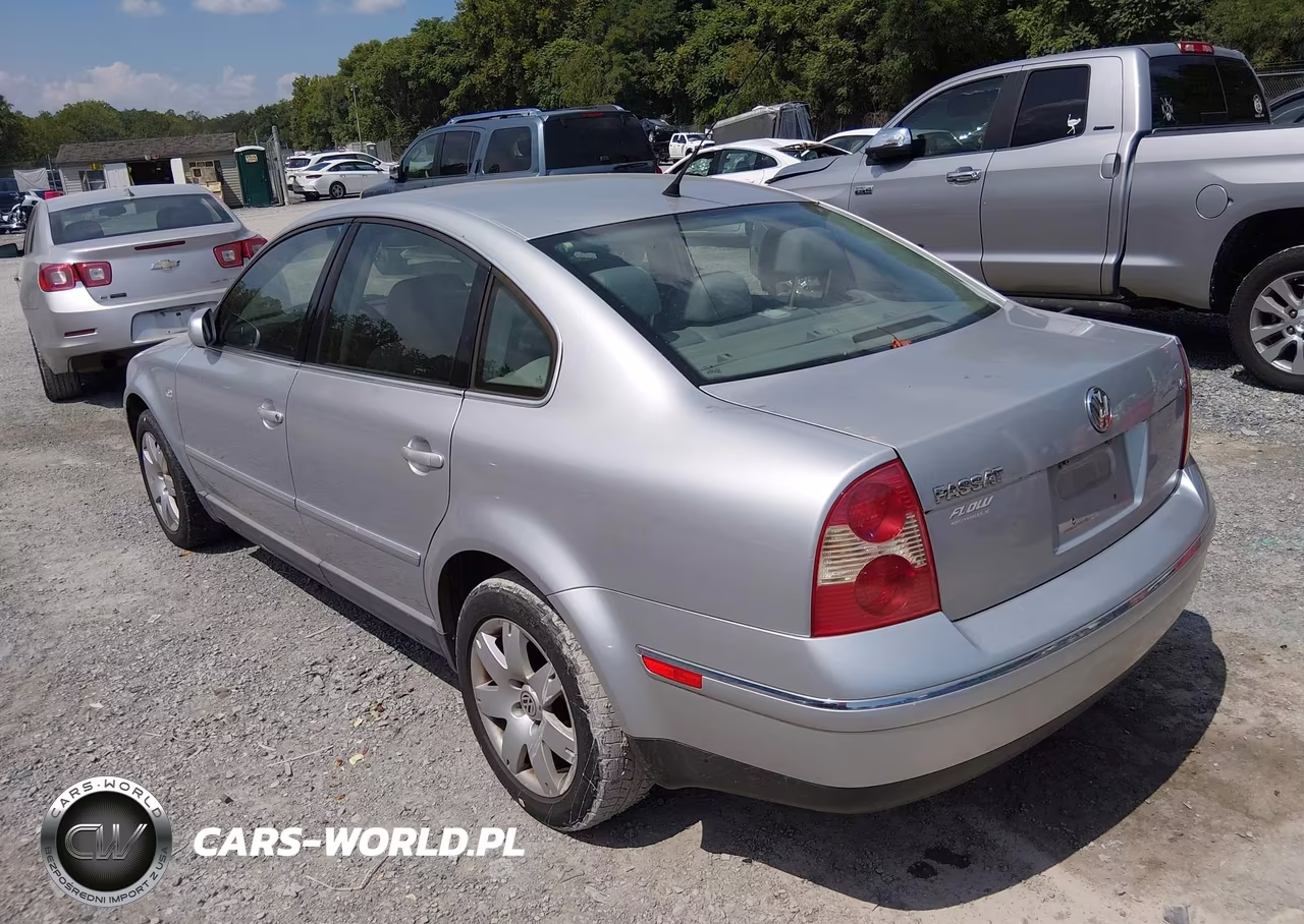 2003 Volkswagen Passat Glx VIN:WVWRH63B03P244856 - 3