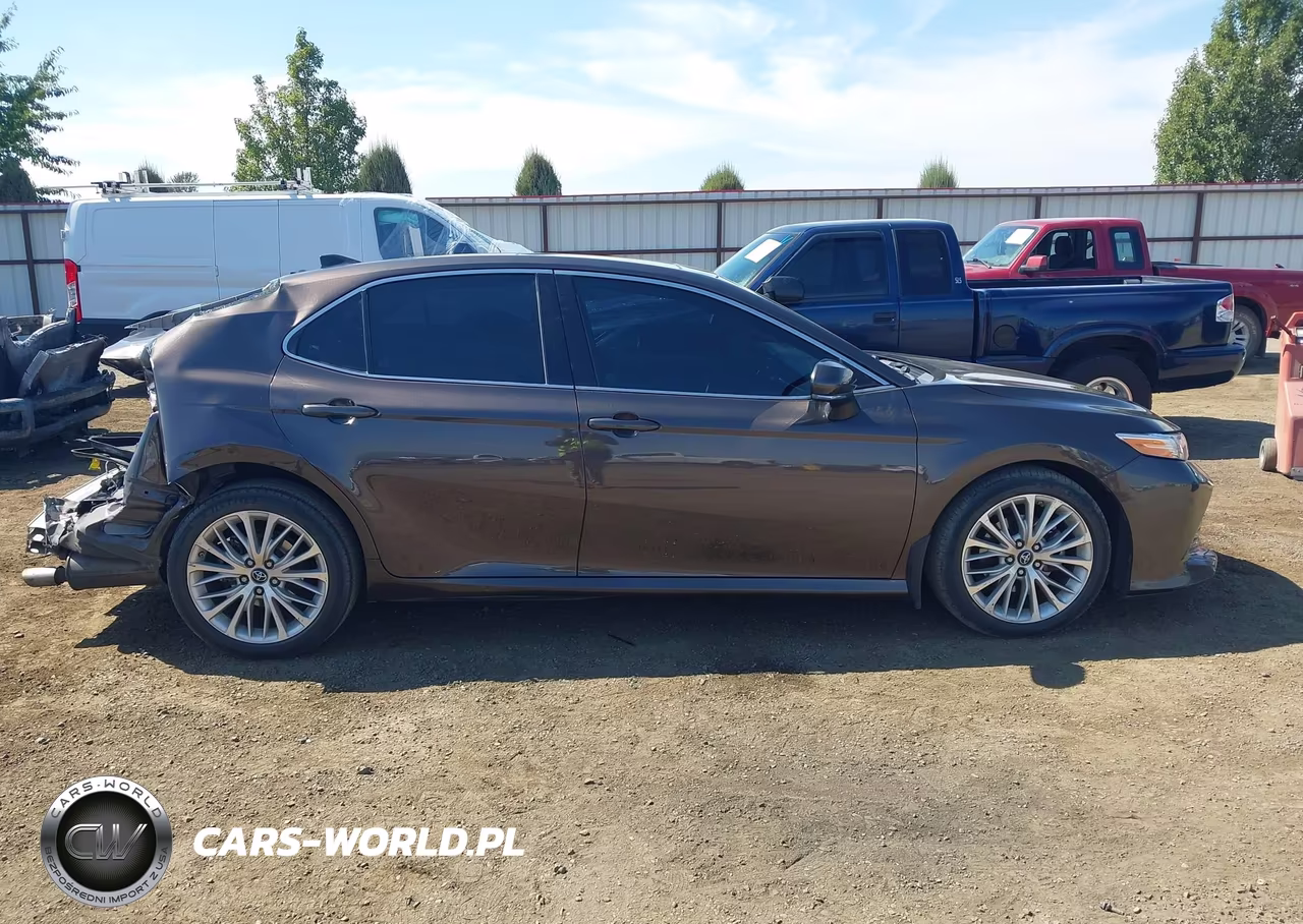 2019 Toyota Camry Xle VIN:4T1B11HK4KU709569 - 14