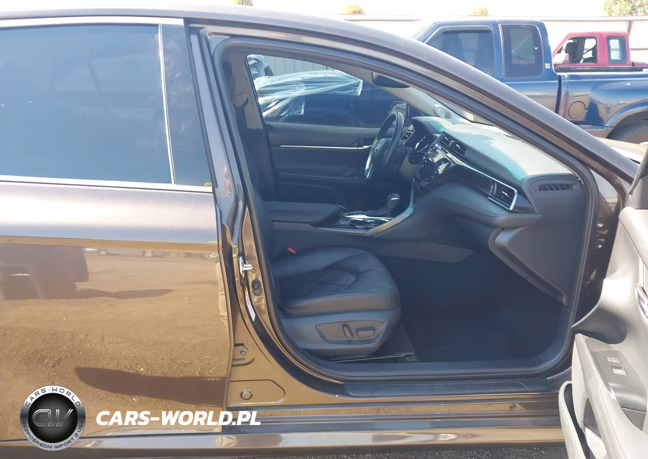 2019 Toyota Camry Xle VIN:4T1B11HK4KU709569 - 5