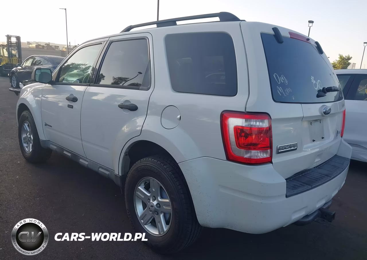 2011 Ford Escape Hybrid VIN:1FMCU4K37BKC63704 - 3