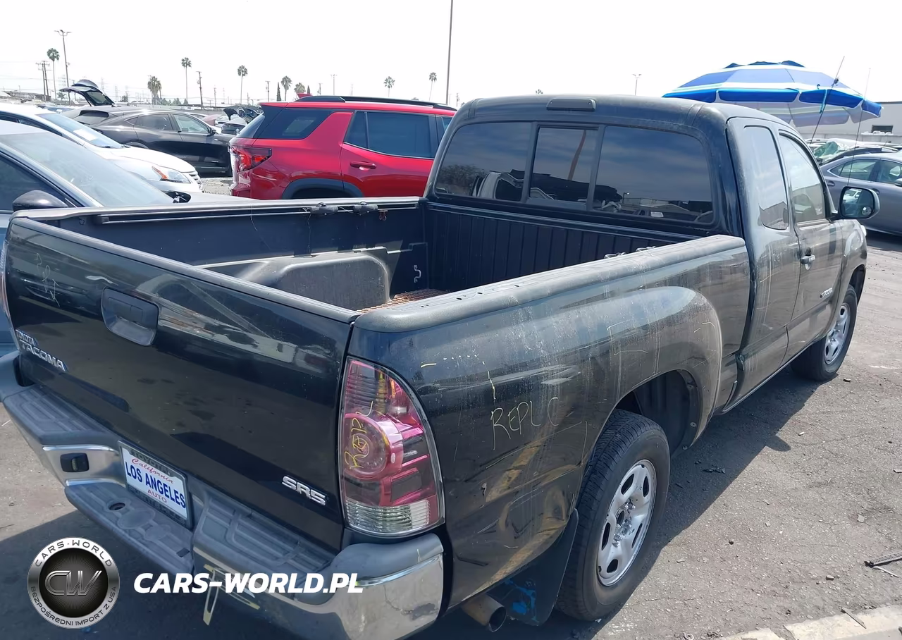 2013 Toyota Tacoma VIN:5TFTX4CN3DX021929 - 4