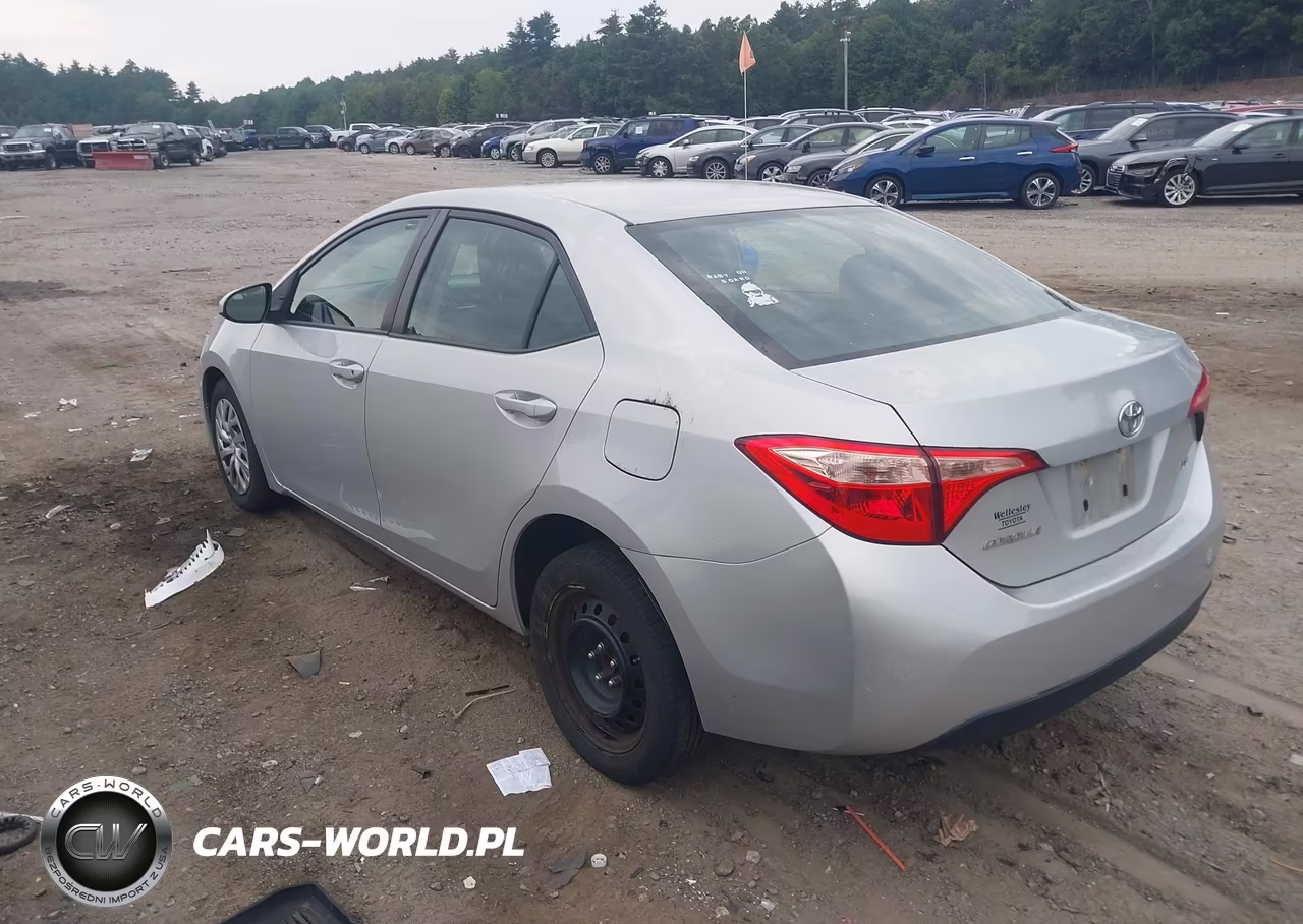 2019 Toyota Corolla Le VIN:2T1BURHE1KC127172 - 3