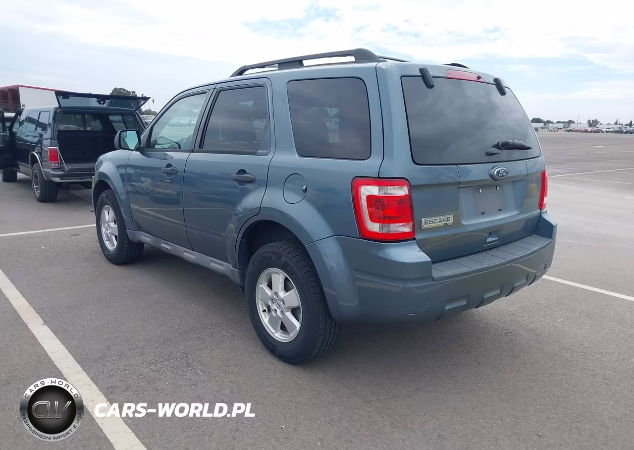2012 Ford Escape Xlt VIN:1FMCU0D75CKC09201 - 3