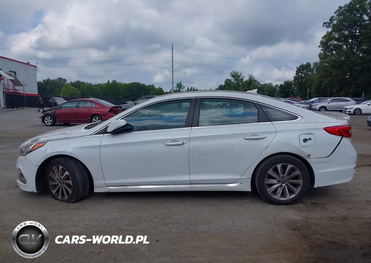2016 Hyundai Sonata Sport VIN:5NPE34AF9GH299573 - 14