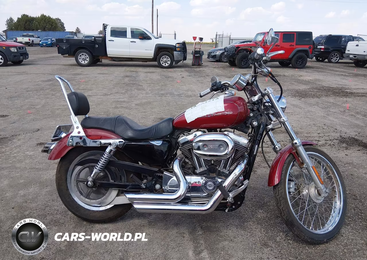 2007 Harley-Davidson Xl1200 C VIN:1HD1CT3147K443993 - 12
