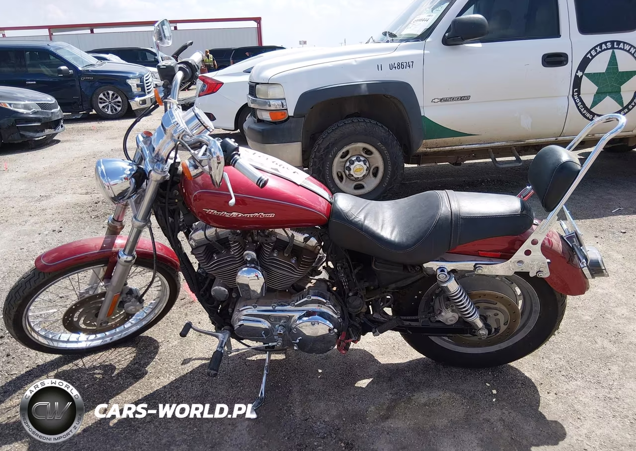 2007 Harley-Davidson Xl1200 C VIN:1HD1CT3147K443993 - 13