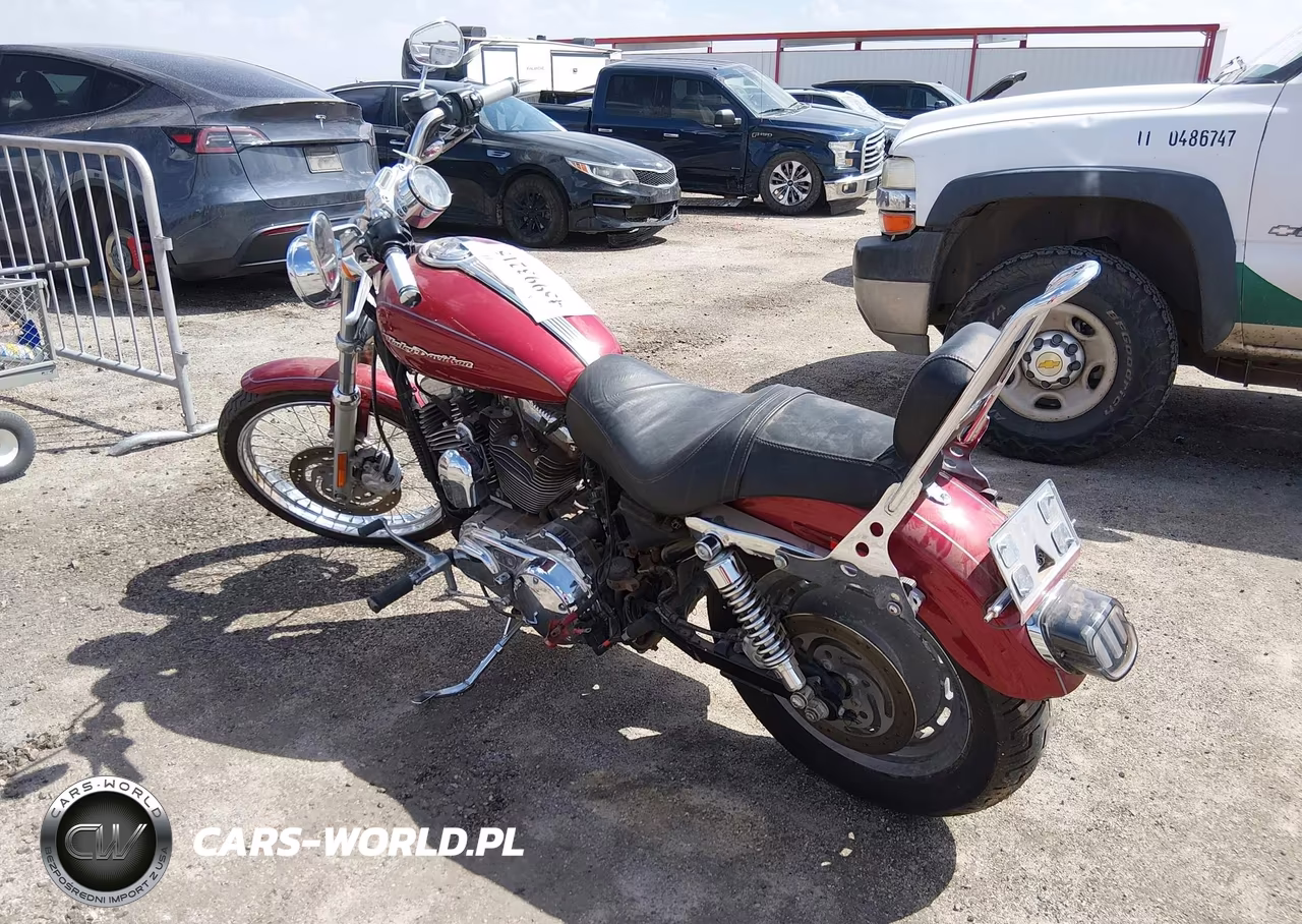 2007 Harley-Davidson Xl1200 C VIN:1HD1CT3147K443993 - 3