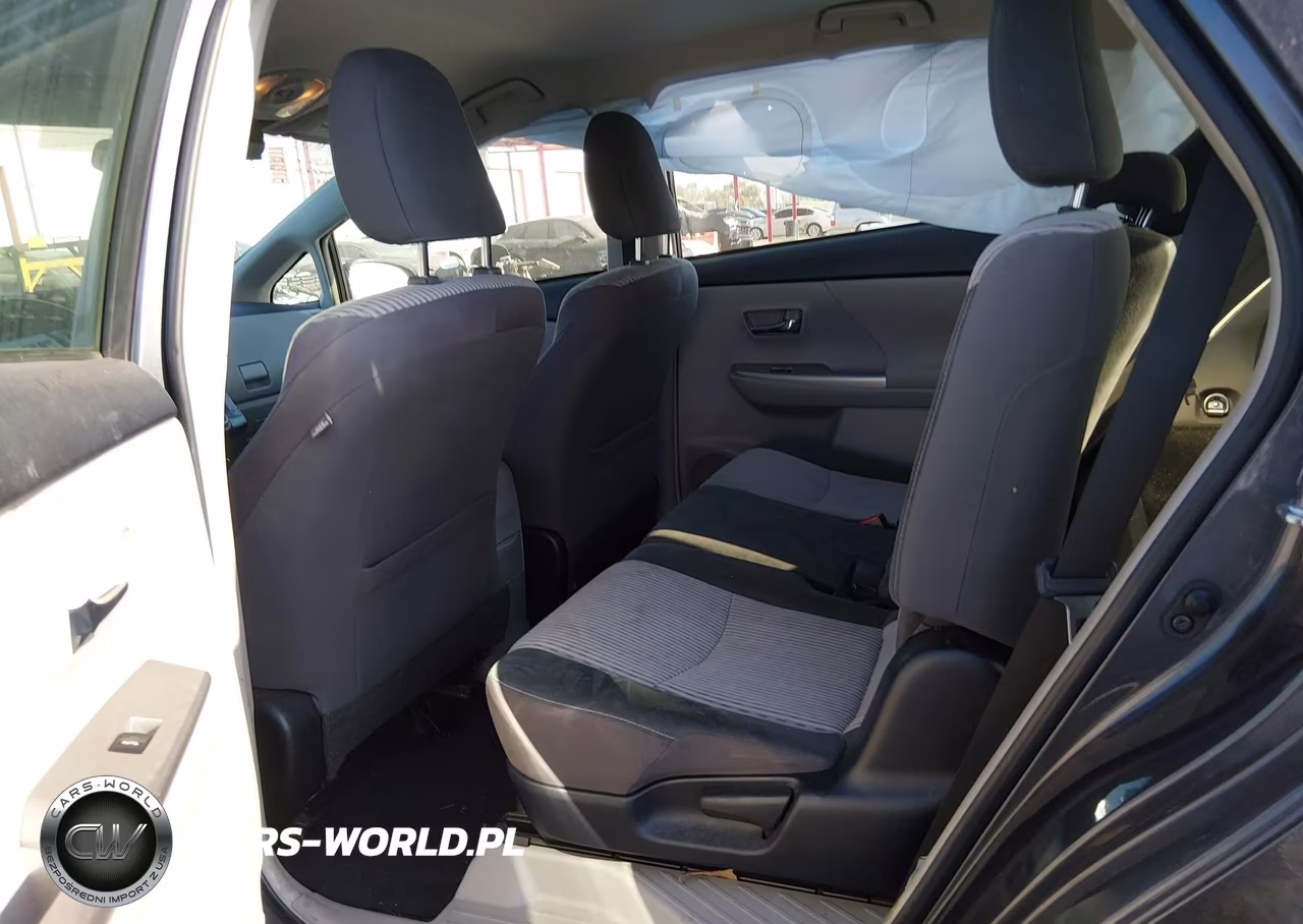 2016 Toyota Prius V Three VIN:JTDZN3EU2GJ054183 - 8