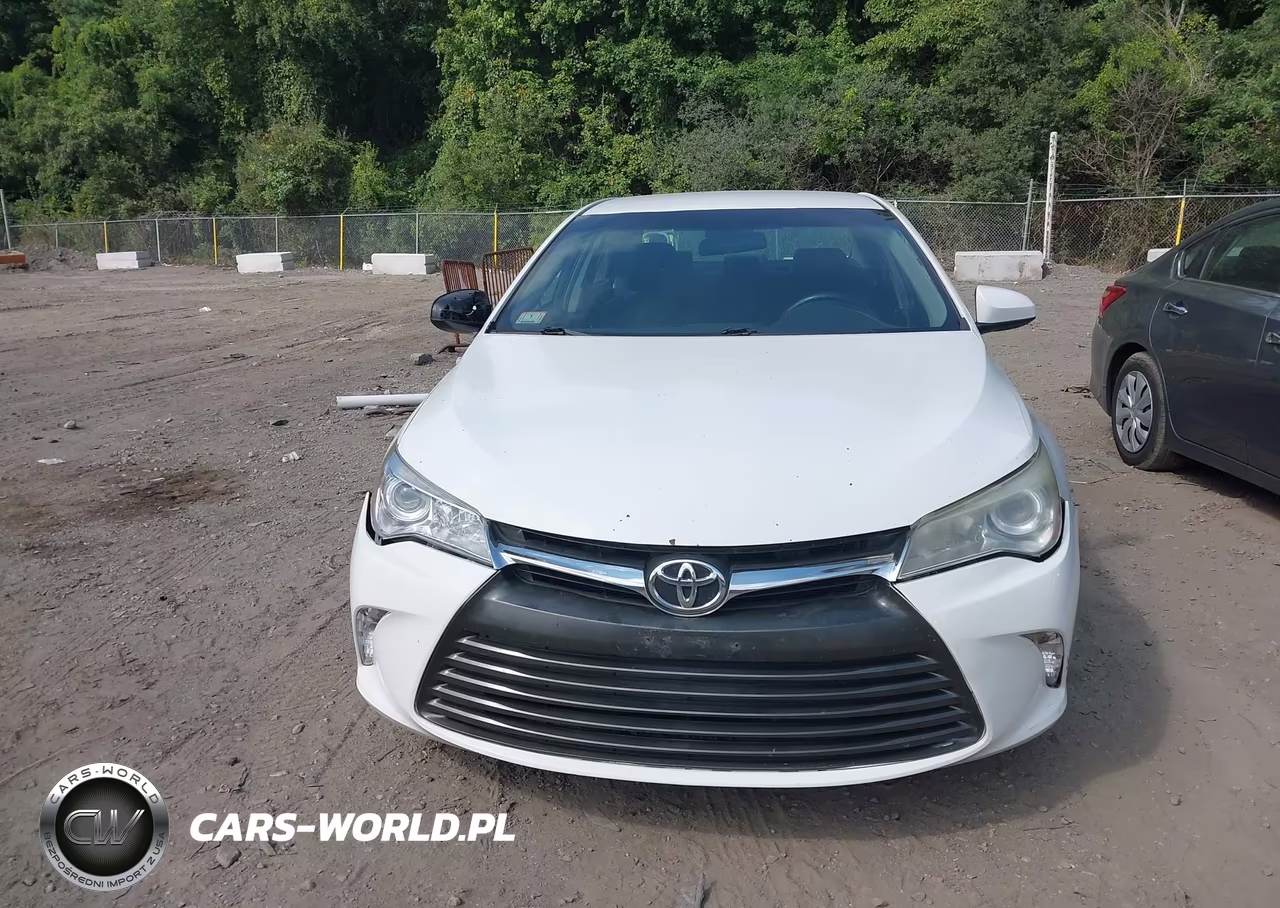 2015 Toyota Camry Le VIN:4T1BF1FKXFU107477 - 12
