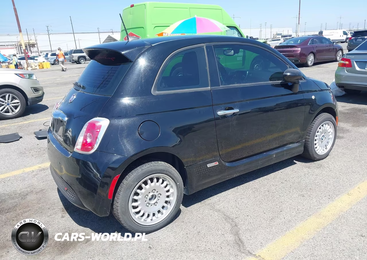 2016 Fiat 500E Battery Electric VIN:3C3CFFGE2GT210987 - 4