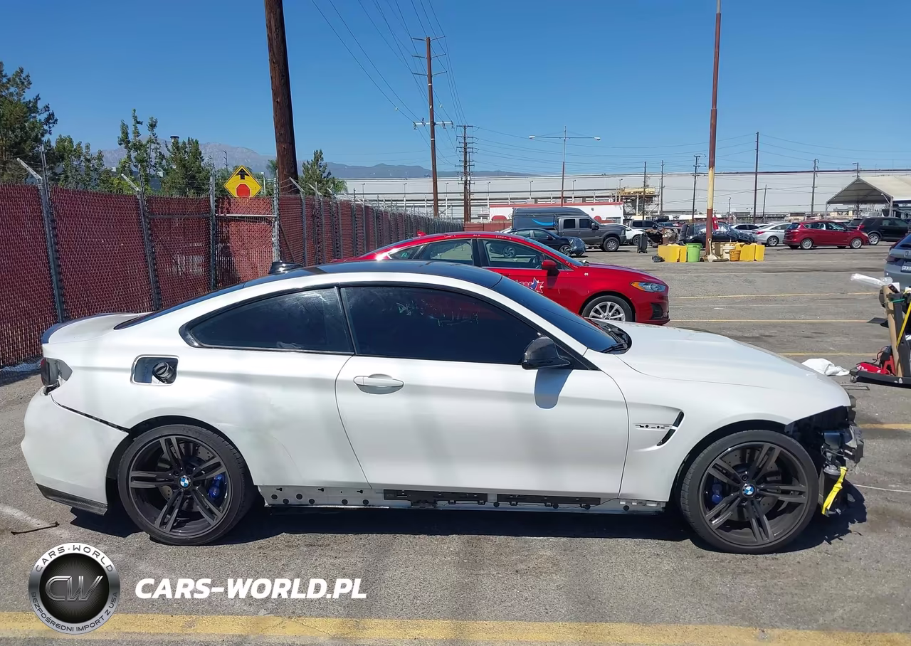 2017 BMW M4 VIN:WBS3R9C51HK709852 - 14