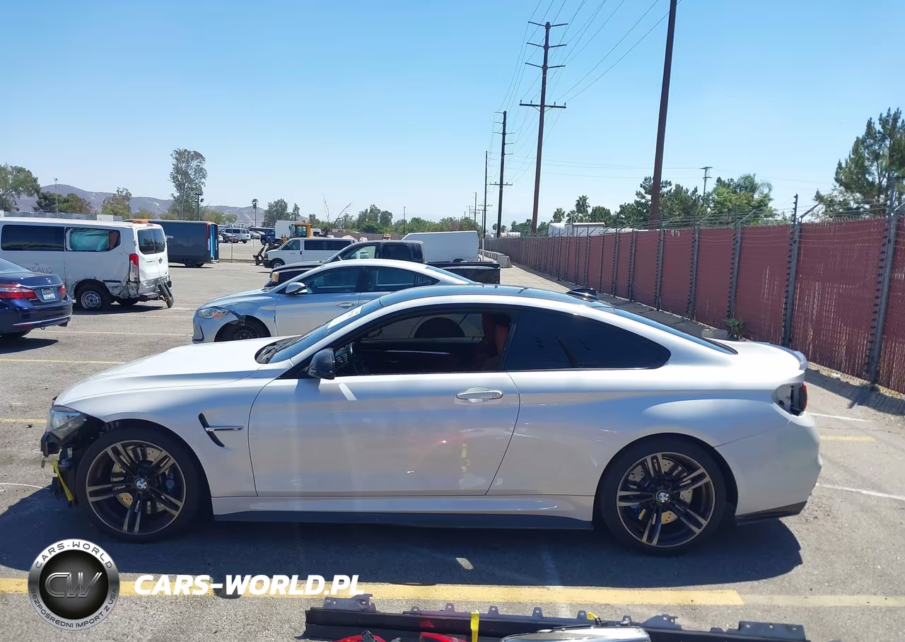 2017 BMW M4 VIN:WBS3R9C51HK709852 - 15