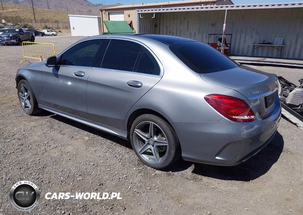 2015 Mercedes-Benz C 300 Sport 4Matic VIN:55SWF4KB1FU029644 - 3