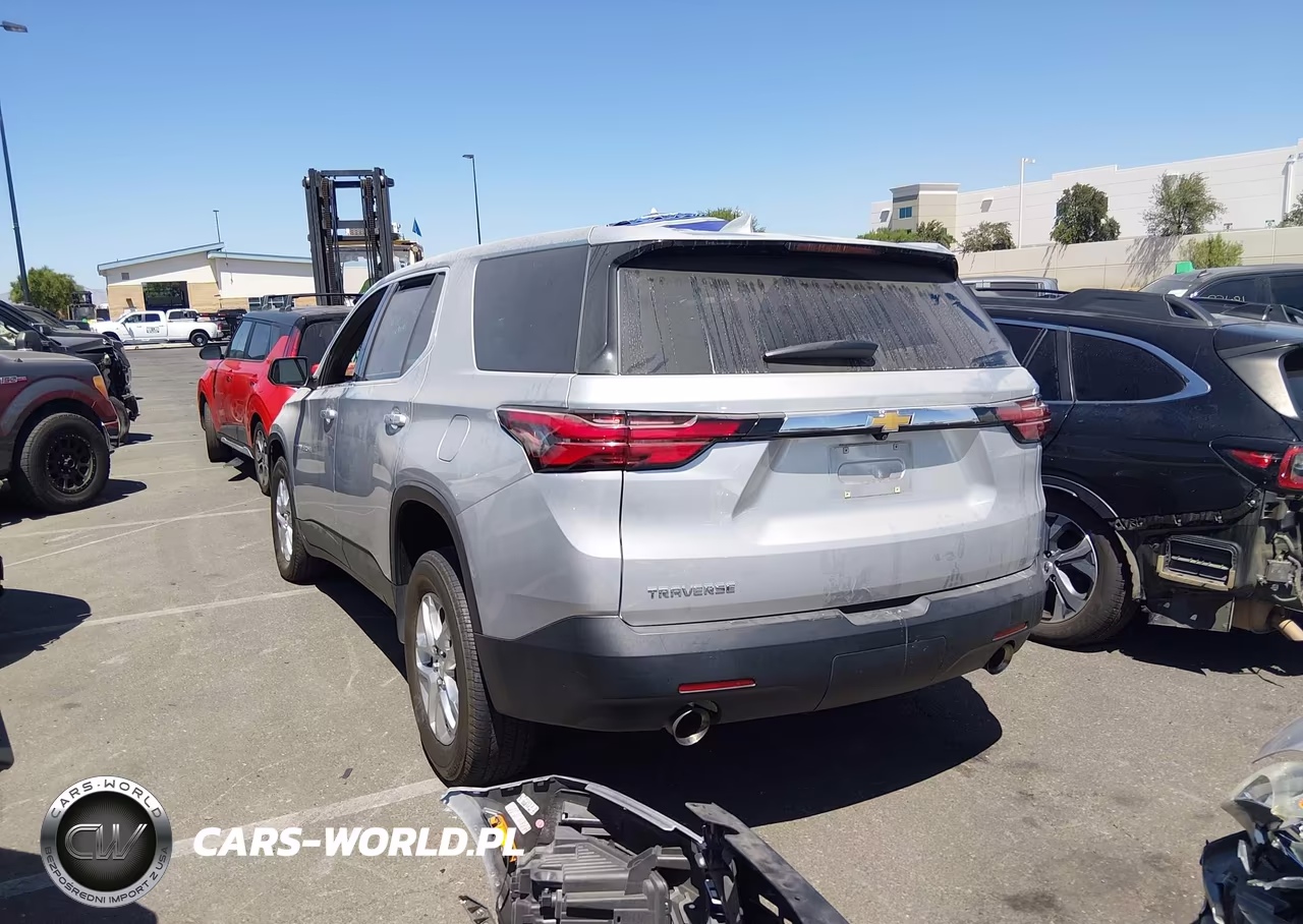 2022 Chevrolet Traverse Fwd Ls VIN:1GNERFKW3NJ120755 - 3