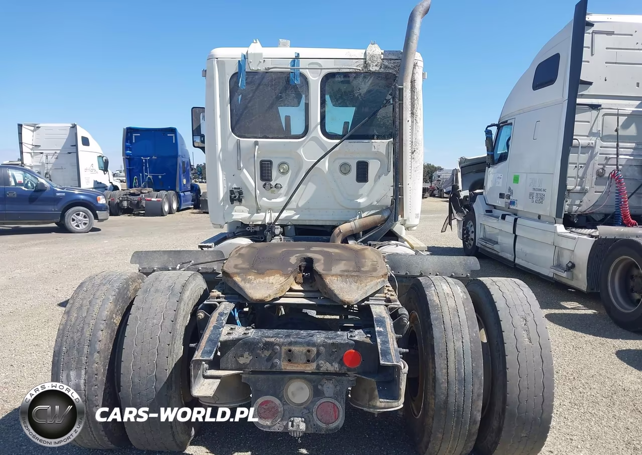 2014 Freightliner Cascadia 125 VIN:3AKBGDDV0ESFX4976 - 15