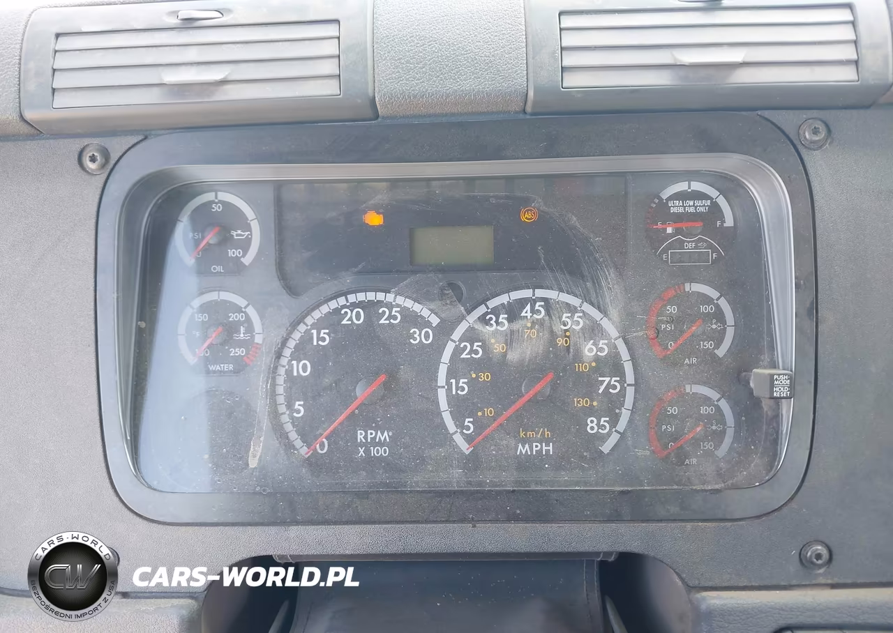 2014 Freightliner Cascadia 125 VIN:3AKBGDDV0ESFX4976 - 5