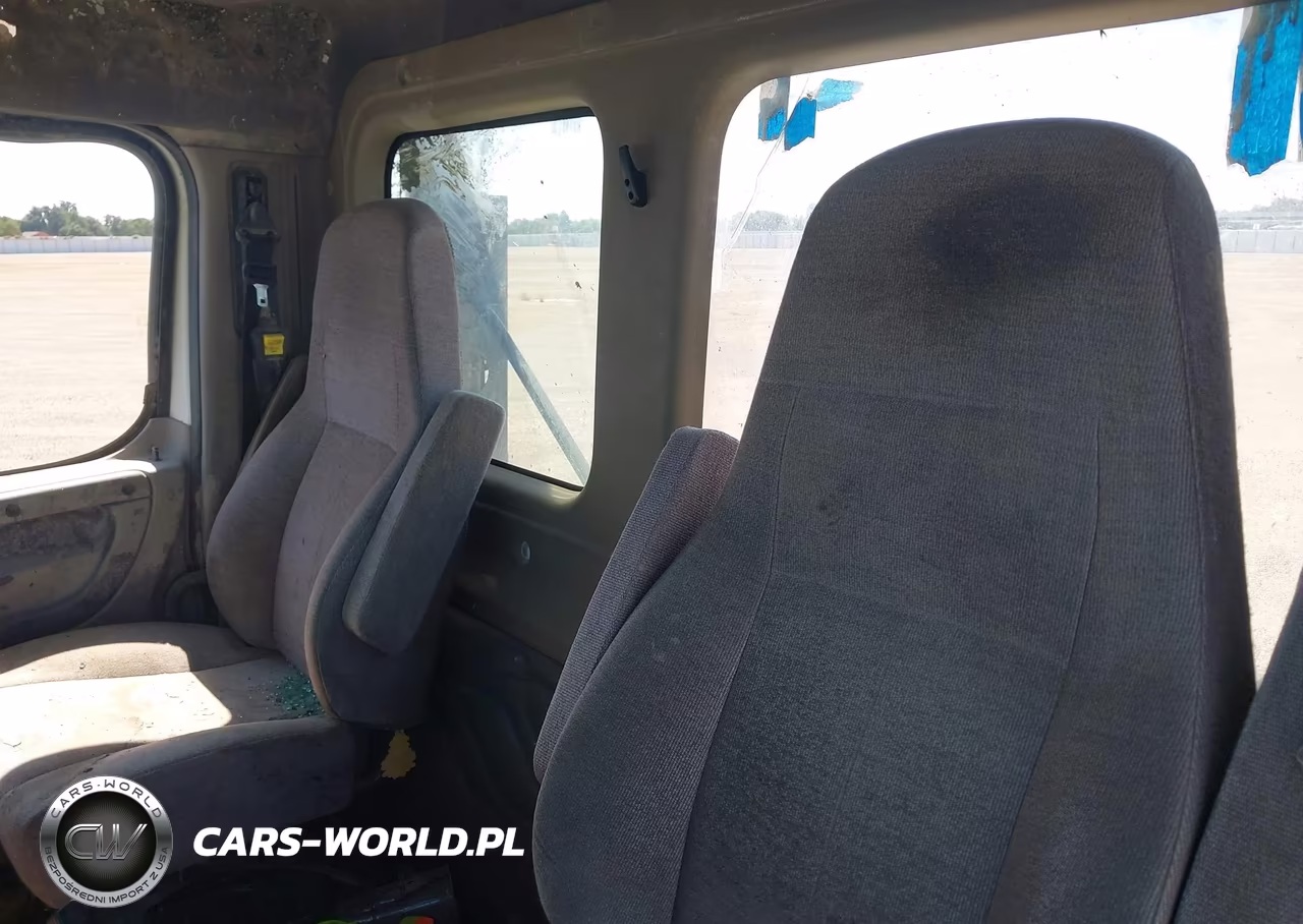 2014 Freightliner Cascadia 125 VIN:3AKBGDDV0ESFX4976 - 6
