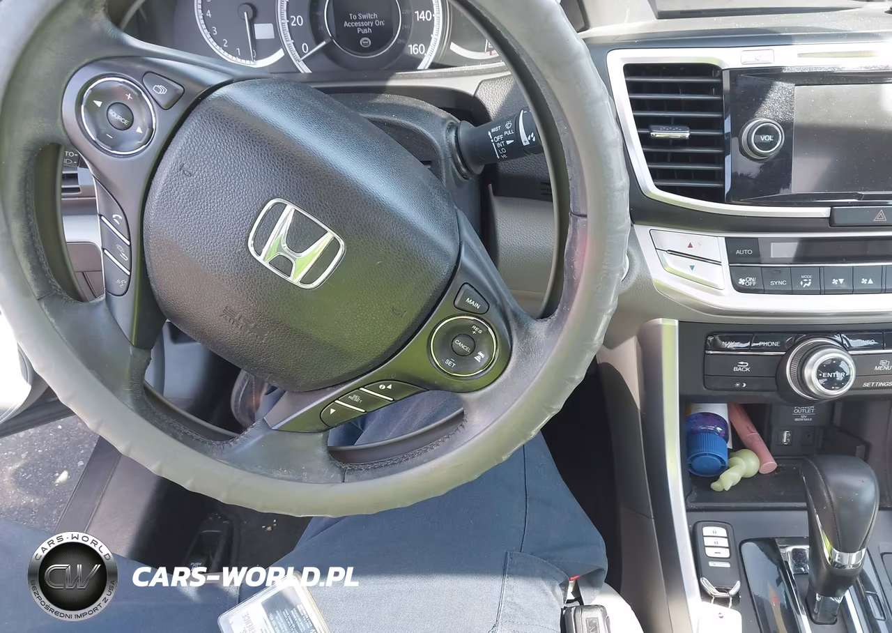 2015 Honda Accord Touring VIN:1HGCR3F97FA000365 - 11