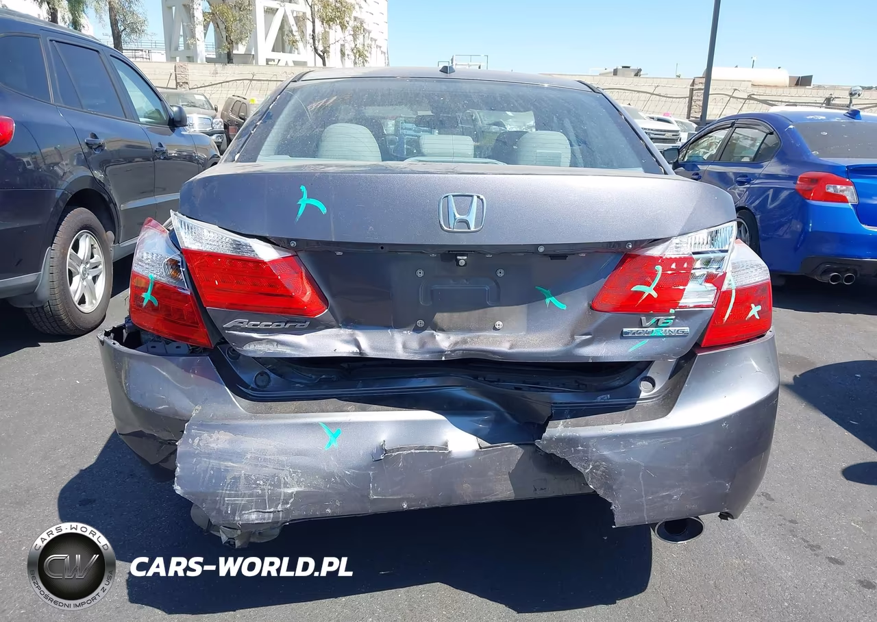 2015 Honda Accord Touring VIN:1HGCR3F97FA000365 - 16