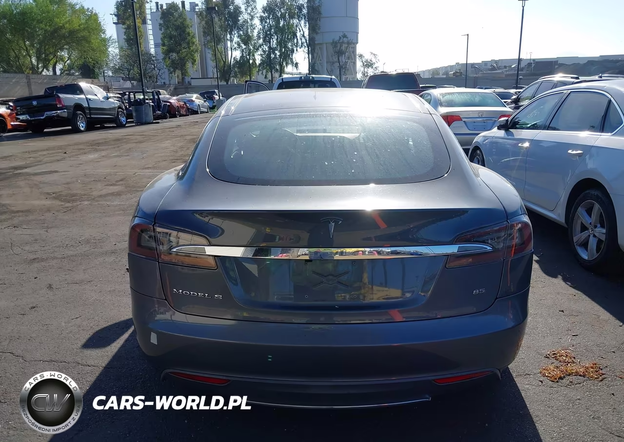 2013 Tesla Model S VIN:5YJSA1CN5DFP10036 - 15