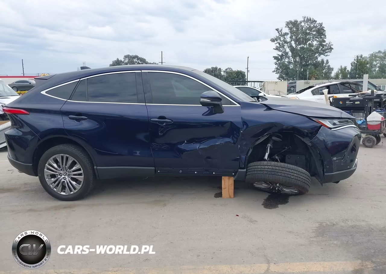 2023 Toyota Venza Limited VIN:JTEAAAAH1PJ142000 - 13
