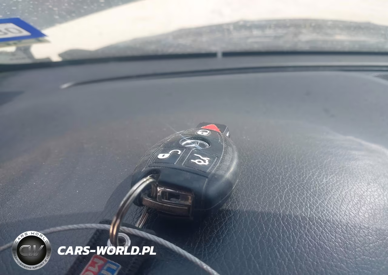2018 Mercedes-Benz Cla 250 VIN:WDDSJ4EB2JN515826 - 11