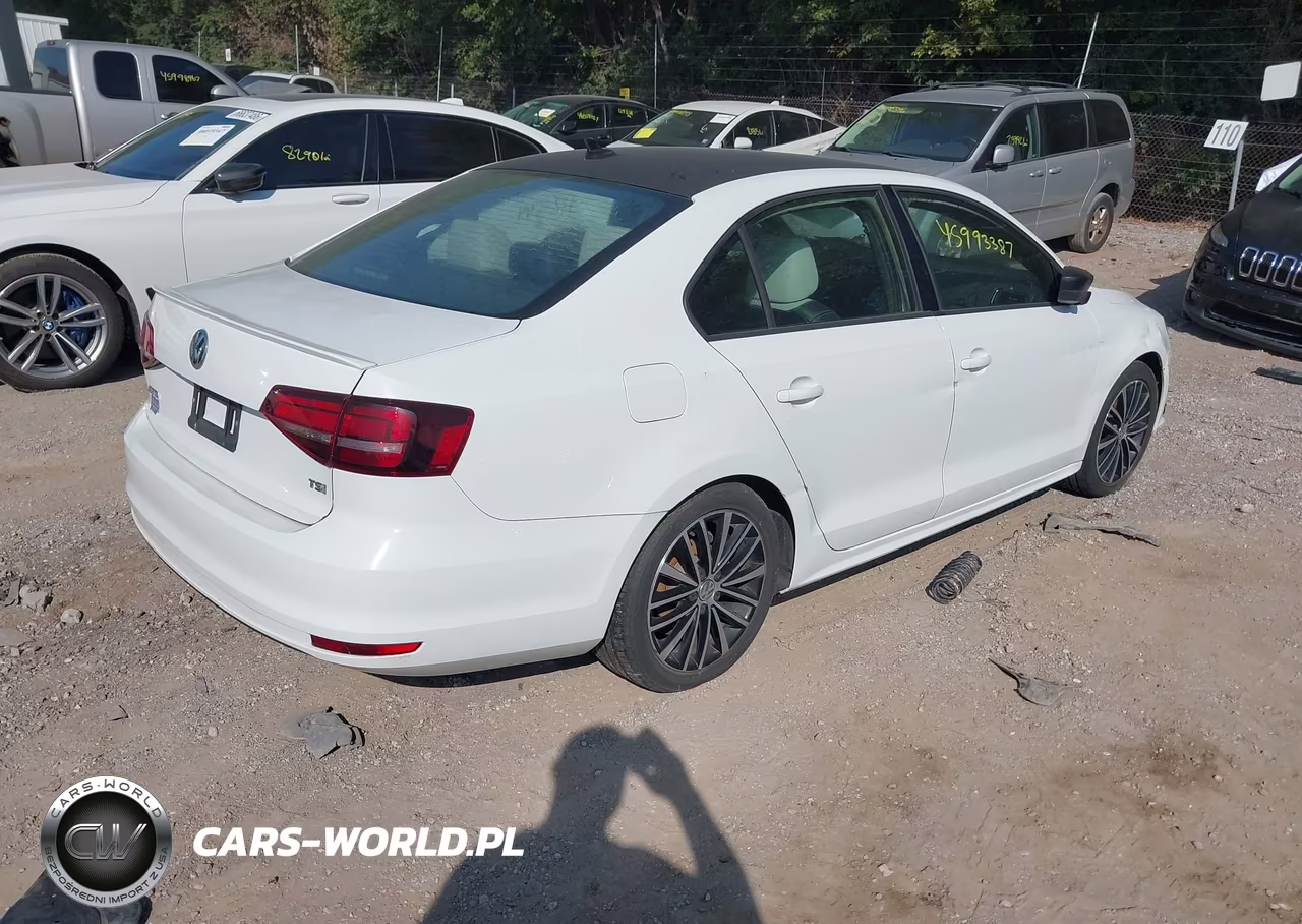 2016 Volkswagen Jetta 1.8T Sport VIN:3VWD17AJ6GM228555 - 4