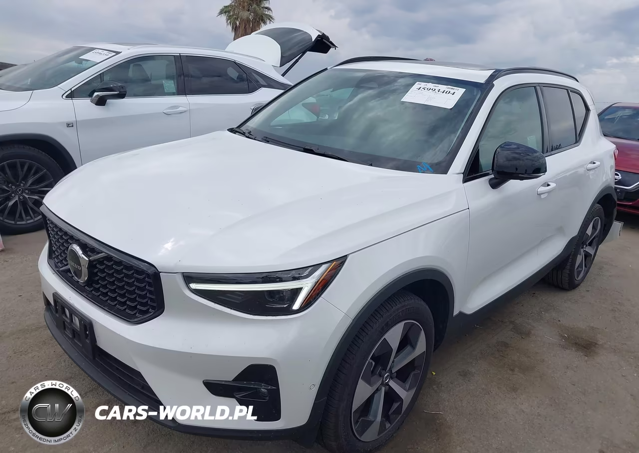 2025 Volvo Xc40 B5 Plus Dark Theme VIN:YV4L12UC7S2608080 - 2