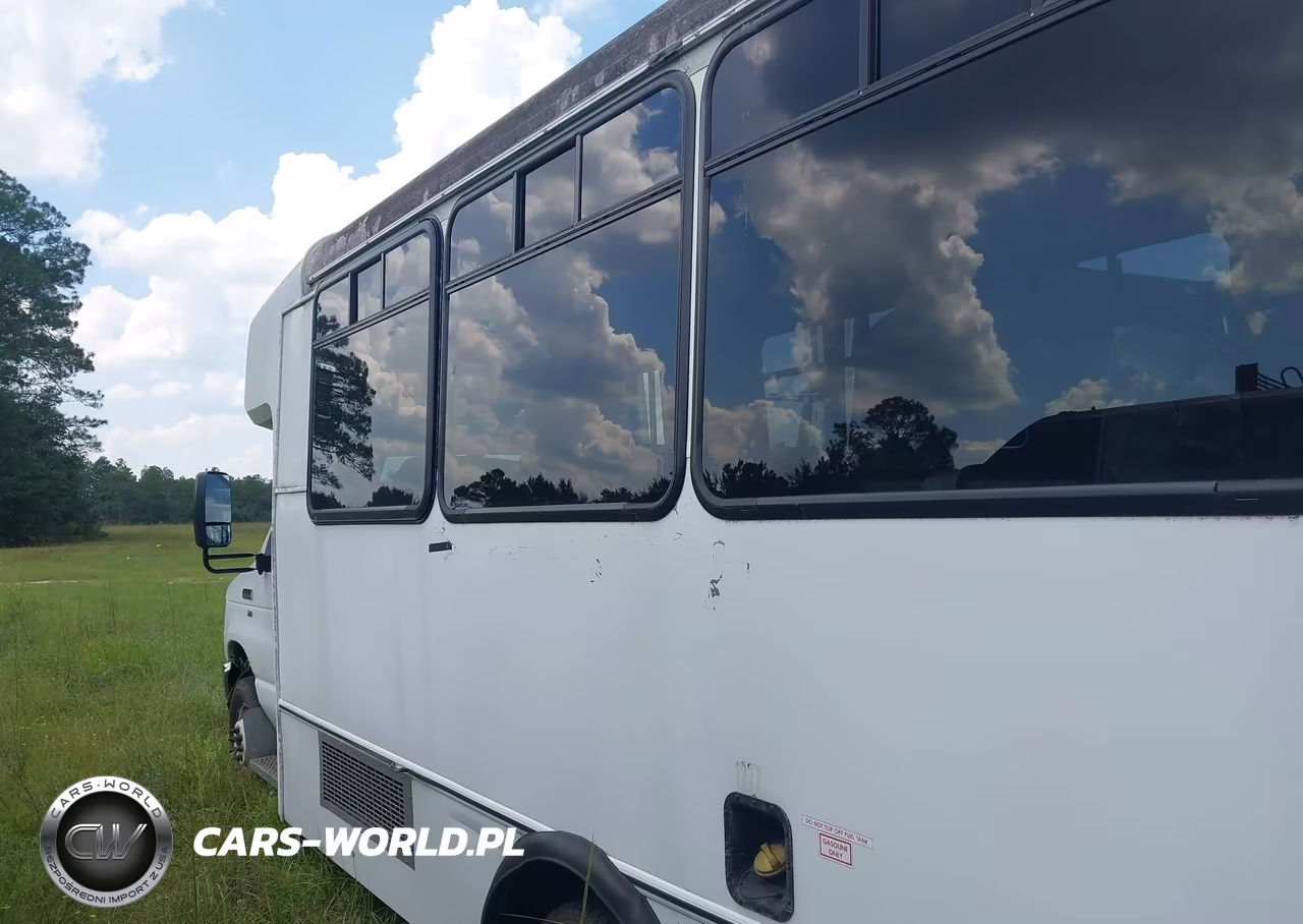 2016 Ford E-350 Cutaway VIN:1FDEE3FLXGDC10680 - 14
