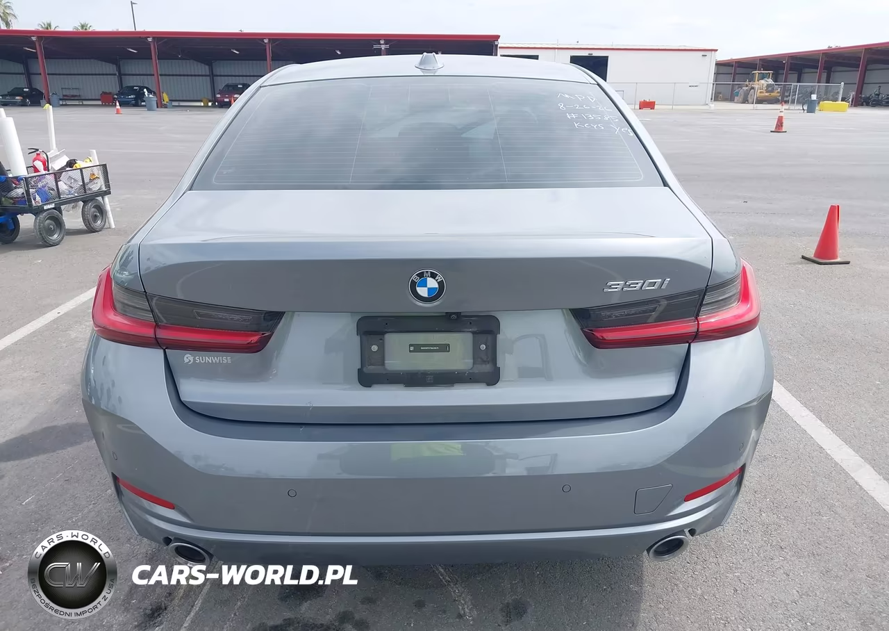 2024 BMW 330I VIN:3MW69FF07R8E29470 - 17