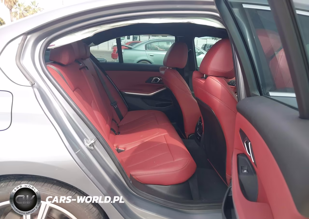 2024 BMW 330I VIN:3MW69FF07R8E29470 - 8