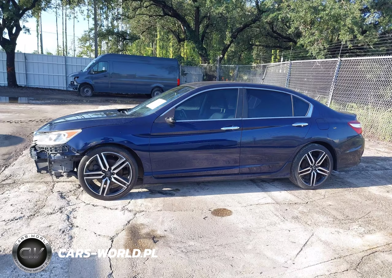 2016 Honda Accord Sport VIN:1HGCR2F5XGA121559 - 14