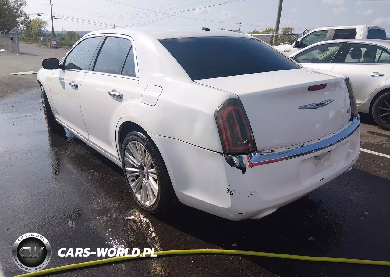 2011 Chrysler 300 Limited VIN:2C3CA5CGXBH580733 - 3