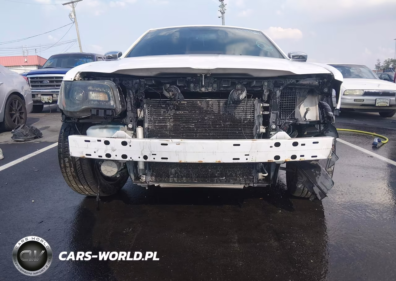 2011 Chrysler 300 Limited VIN:2C3CA5CGXBH580733 - 6