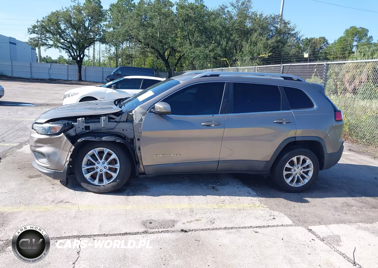 2019 Jeep Cherokee Latitude VIN:1C4PJLCB7KD301032 - 14