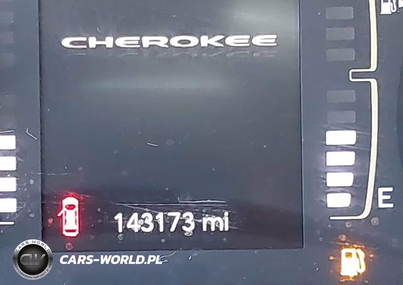 2019 Jeep Cherokee Latitude VIN:1C4PJLCB7KD301032 - 15