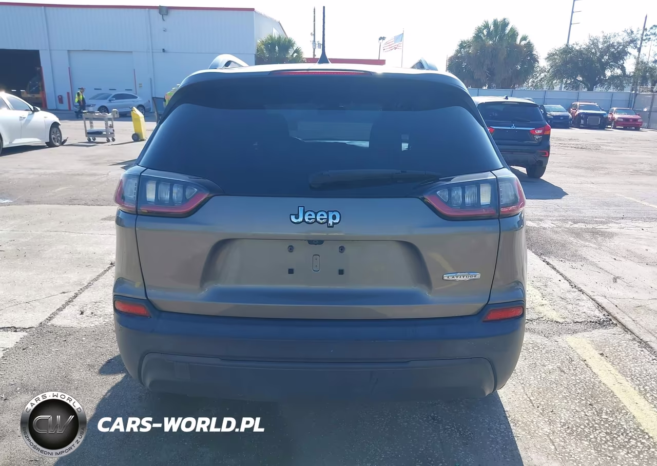 2019 Jeep Cherokee Latitude VIN:1C4PJLCB7KD301032 - 16