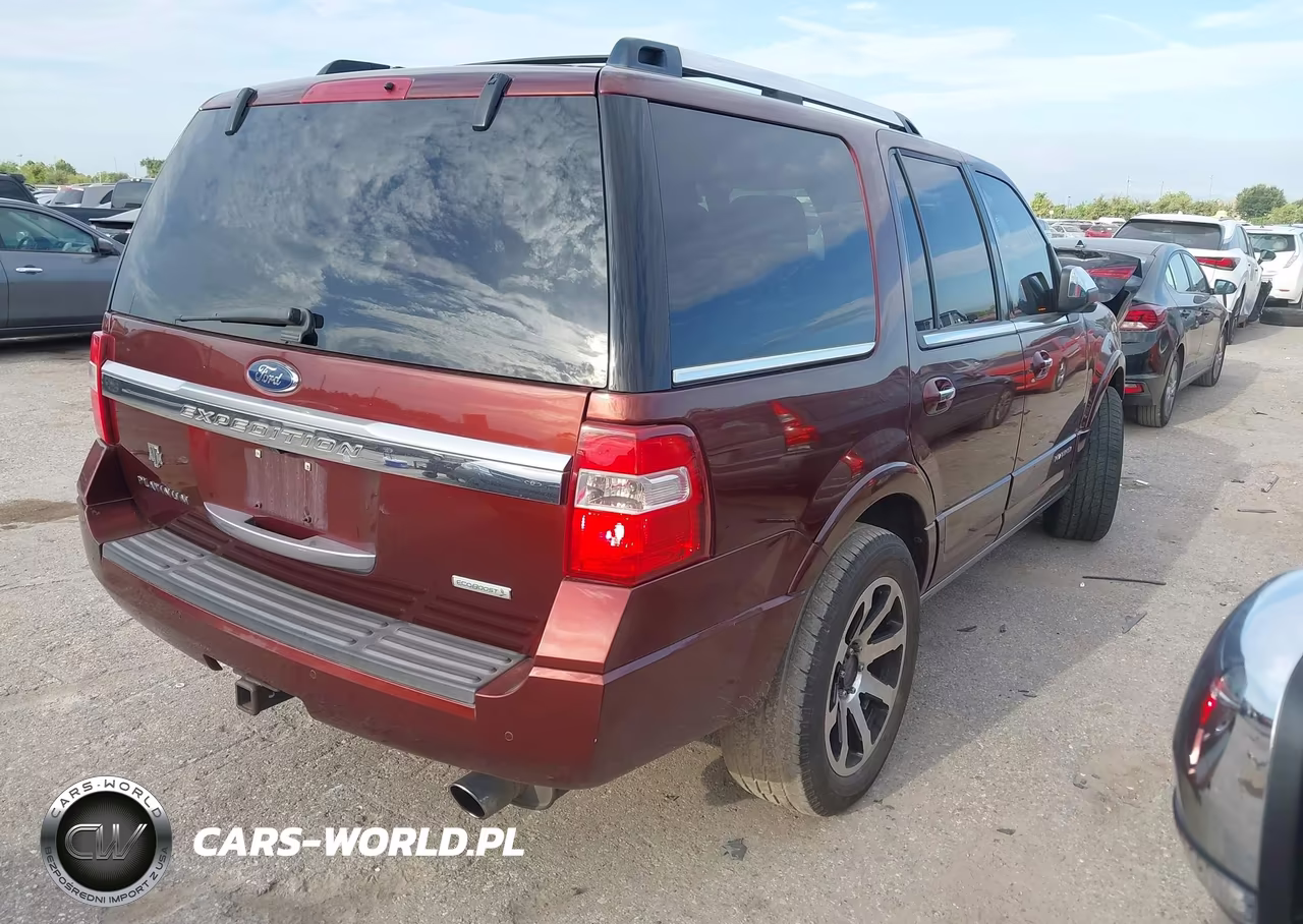 2017 Ford Expedition Platinum VIN:1FMJU1LT3HEA64824 - 4