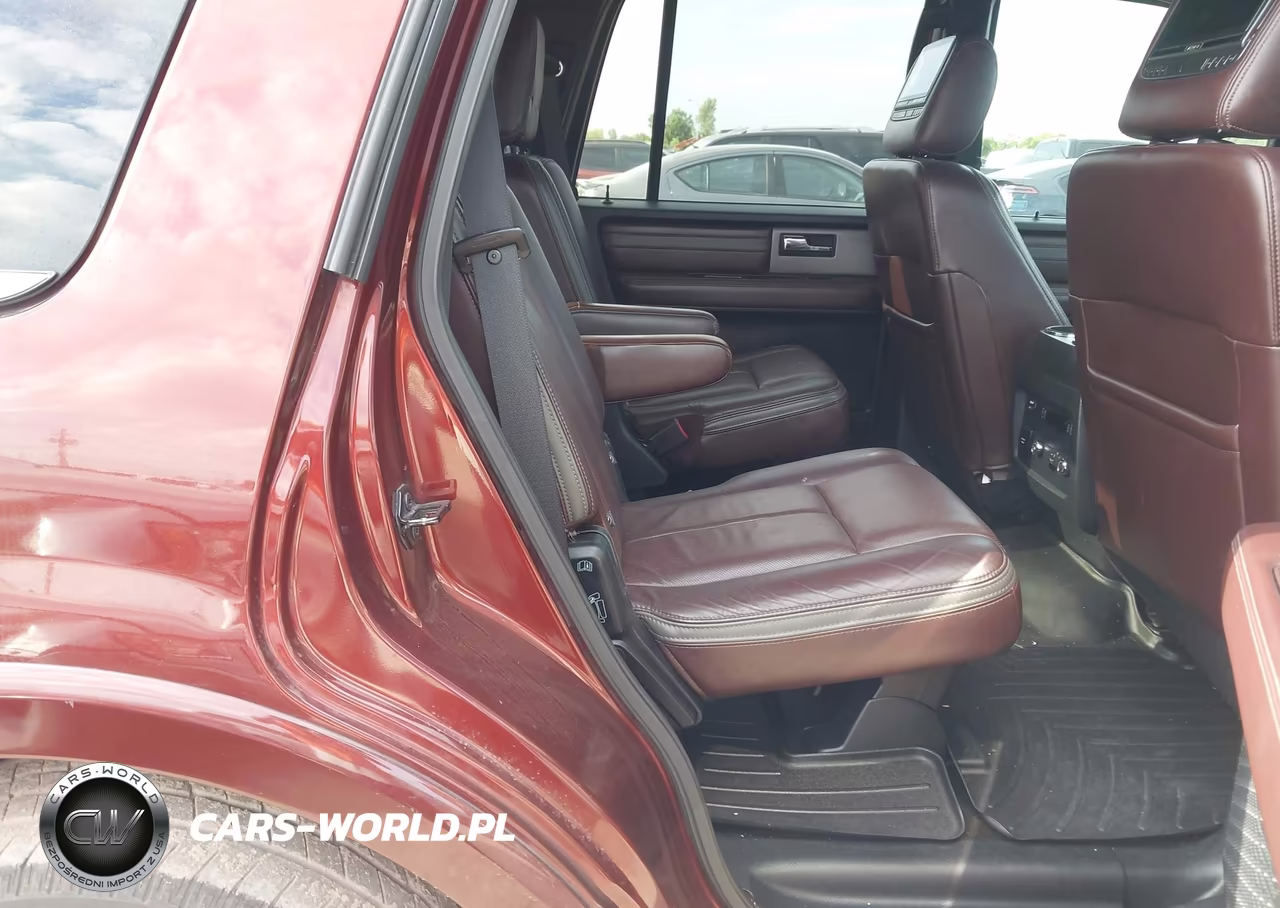 2017 Ford Expedition Platinum VIN:1FMJU1LT3HEA64824 - 8