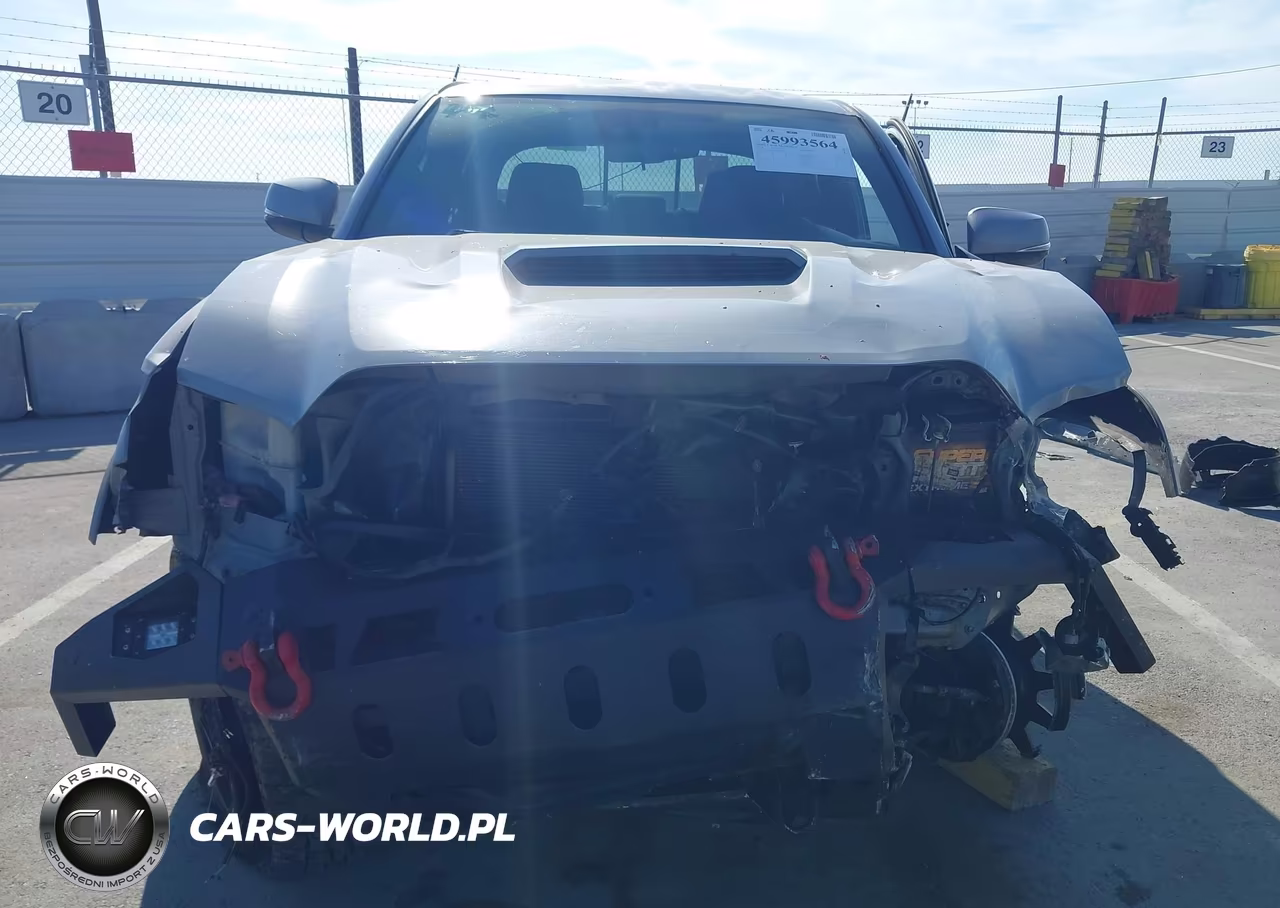 2018 Toyota Tacoma Trd Sport VIN:3TMDZ5BN2JM039958 - 14
