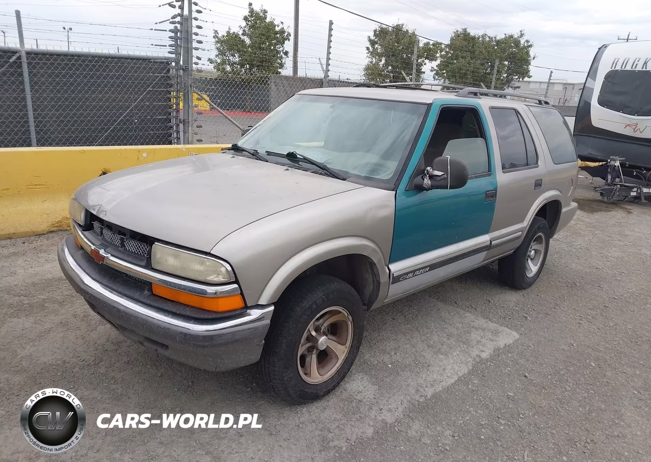 2000 Chevrolet Blazer Ls VIN:1GNCS13W3Y2381153 - 2