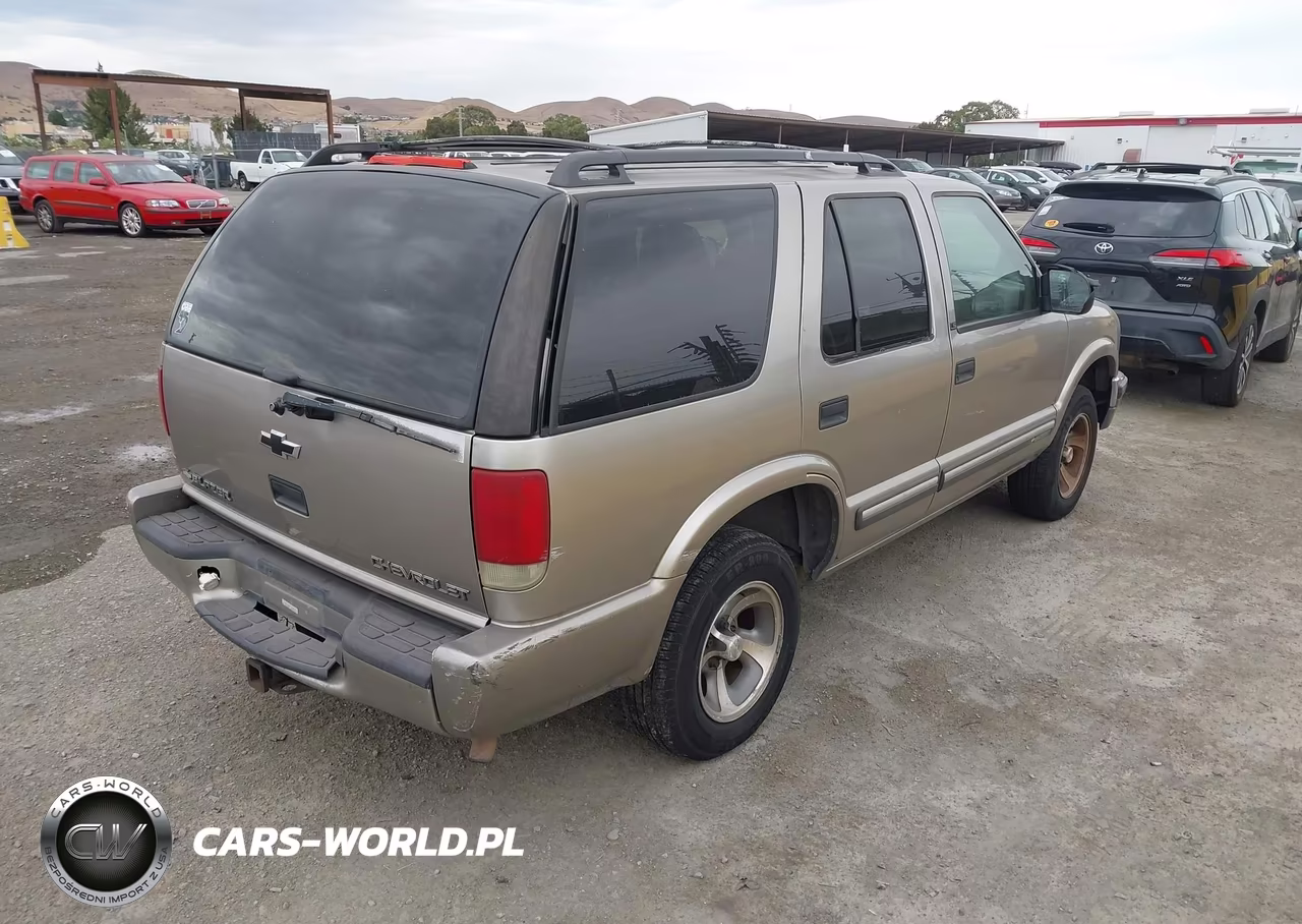 2000 Chevrolet Blazer Ls VIN:1GNCS13W3Y2381153 - 4