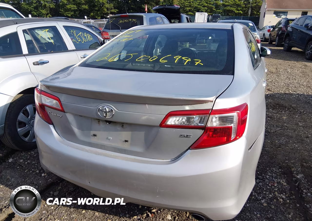 2014 Toyota Camry Se VIN:4T1BF1FK4EU446184 - 15