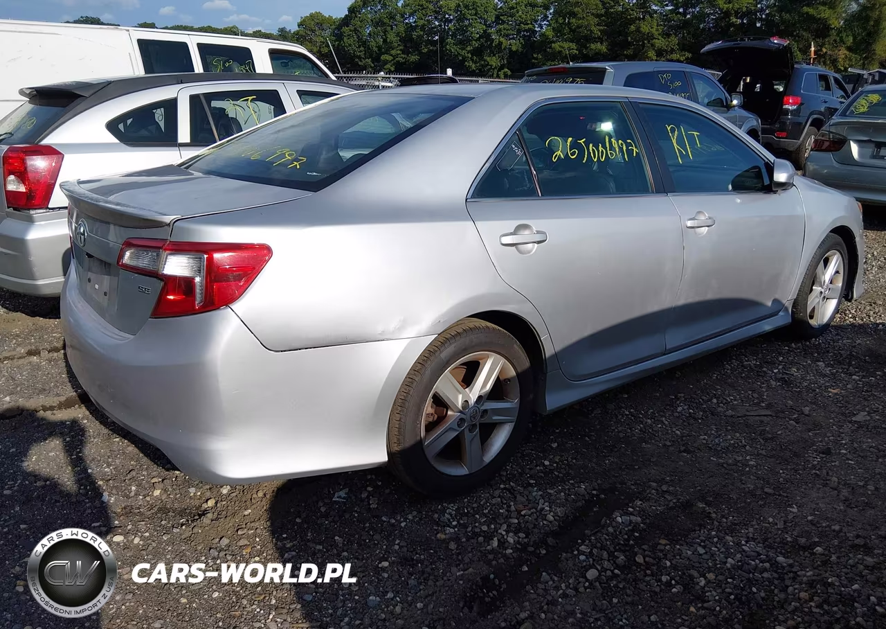 2014 Toyota Camry Se VIN:4T1BF1FK4EU446184 - 4
