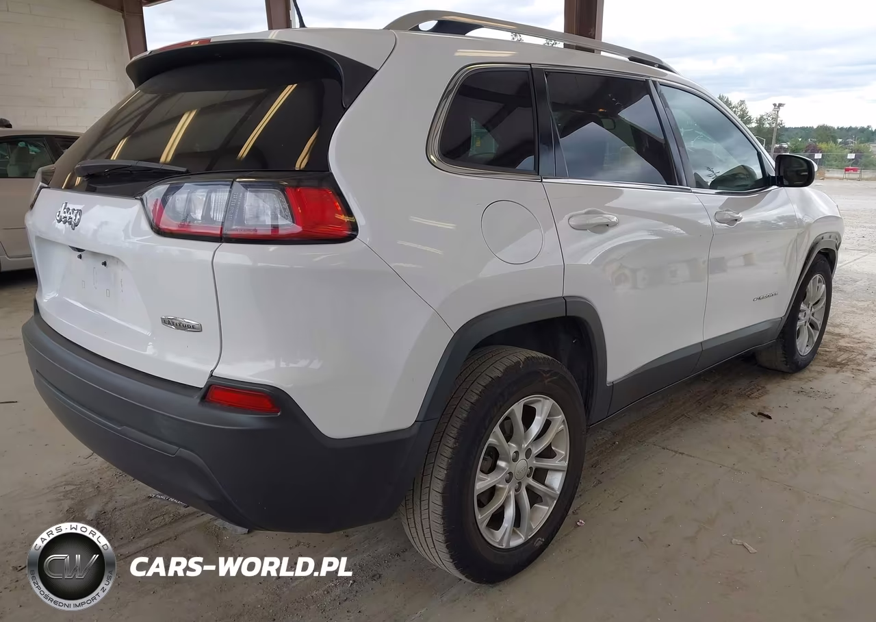 2019 Jeep Cherokee Latitude Fwd VIN:1C4PJLCBXKD153068 - 4