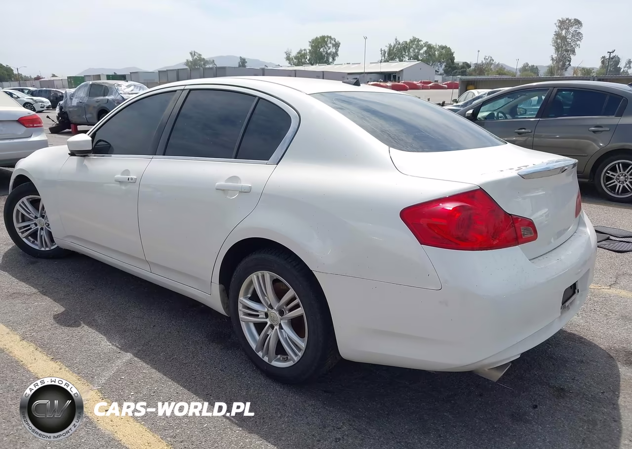 2015 Infiniti Q40 VIN:JN1CV6APXFM503150 - 3