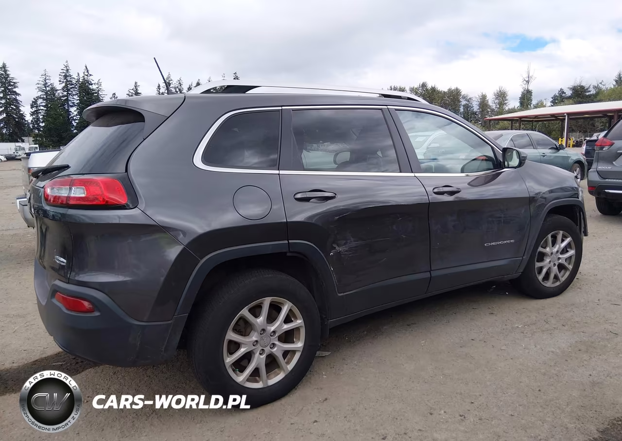 2017 Jeep Cherokee Latitude 4X4 VIN:1C4PJMCB5HW659832 - 13