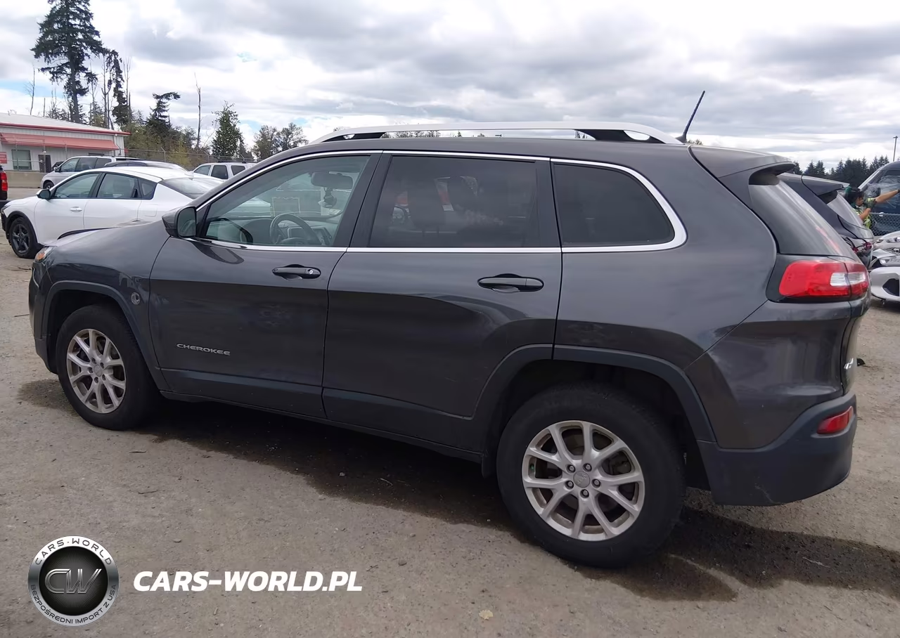 2017 Jeep Cherokee Latitude 4X4 VIN:1C4PJMCB5HW659832 - 14