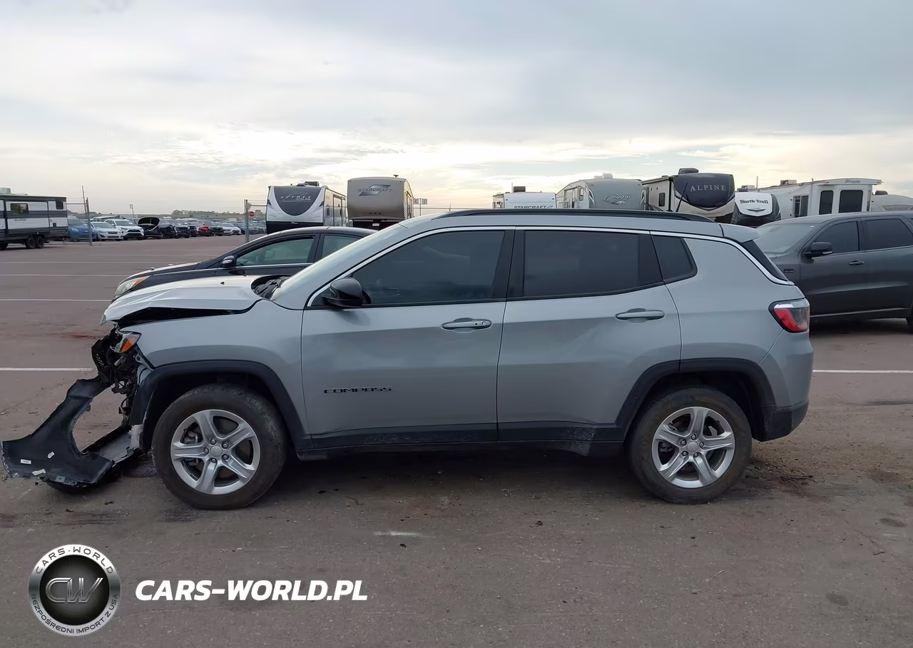 2024 Jeep Compass Latitude 4X4 VIN:3C4NJDBN3RT583702 - 14